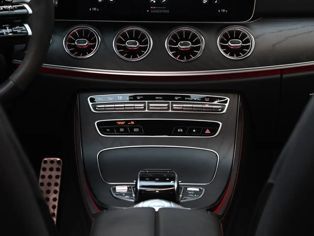 Mercedes-Benz E-Class photo Mercedes-Benz E-Class