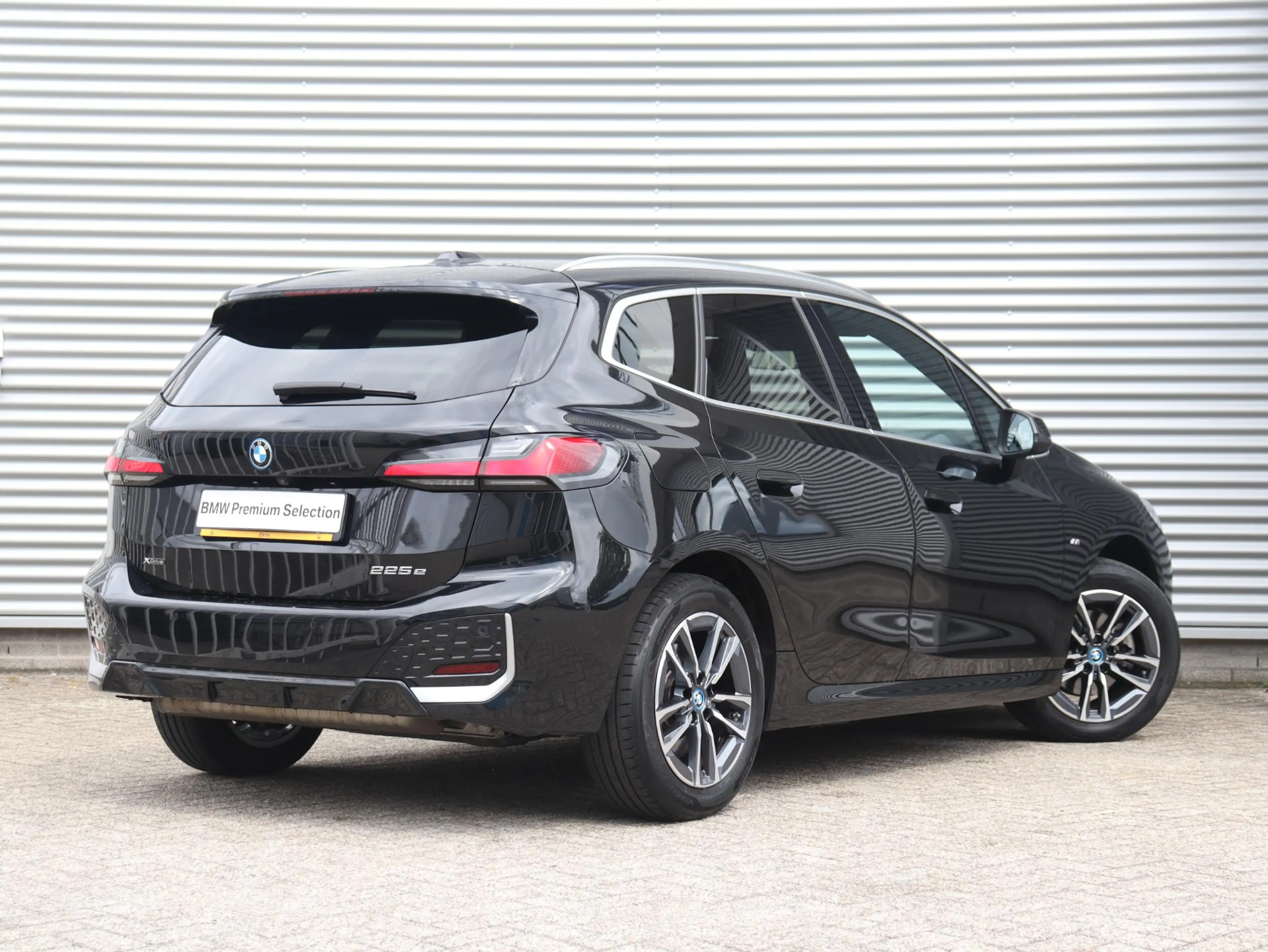BMW 225 2-serie Active Tourer 225e xDrive | M Sportpakket — photo 2