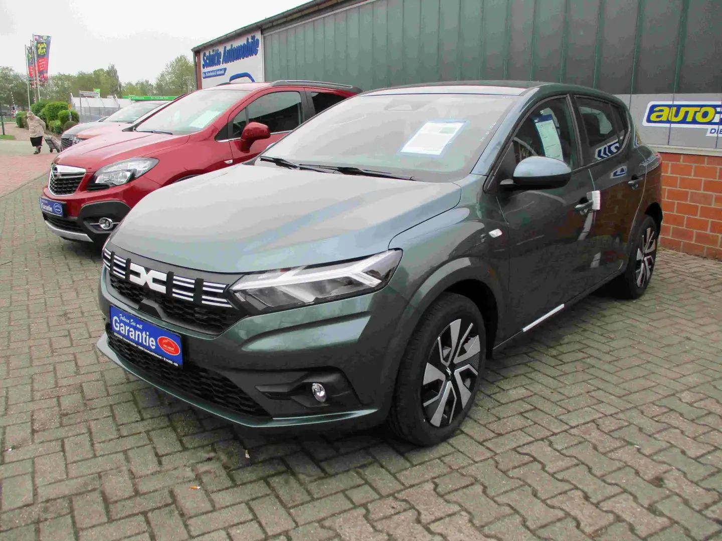 Dacia Sandero III 1.0 TCe 90 Expression (im Vorlauf) (EURO 6e) Grün - 2