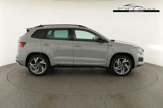 Skoda Karoq Sportline 4x4 2.0 TSI DSG Sportline, AHK, Navi,... Ansicht 23