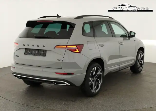 Skoda Karoq Sportline 4x4 2.0 TSI DSG Sportline, AHK, Navi,... Ansicht 2
