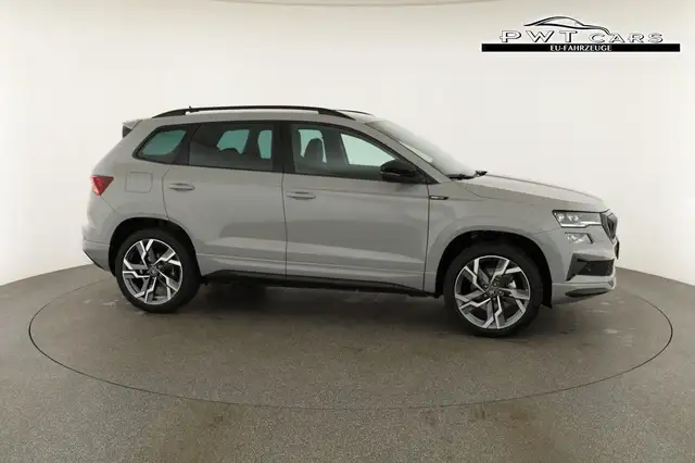 Skoda Karoq Sportline 4x4 2.0 TSI DSG Sportline, AHK, Navi,... Ansicht 24