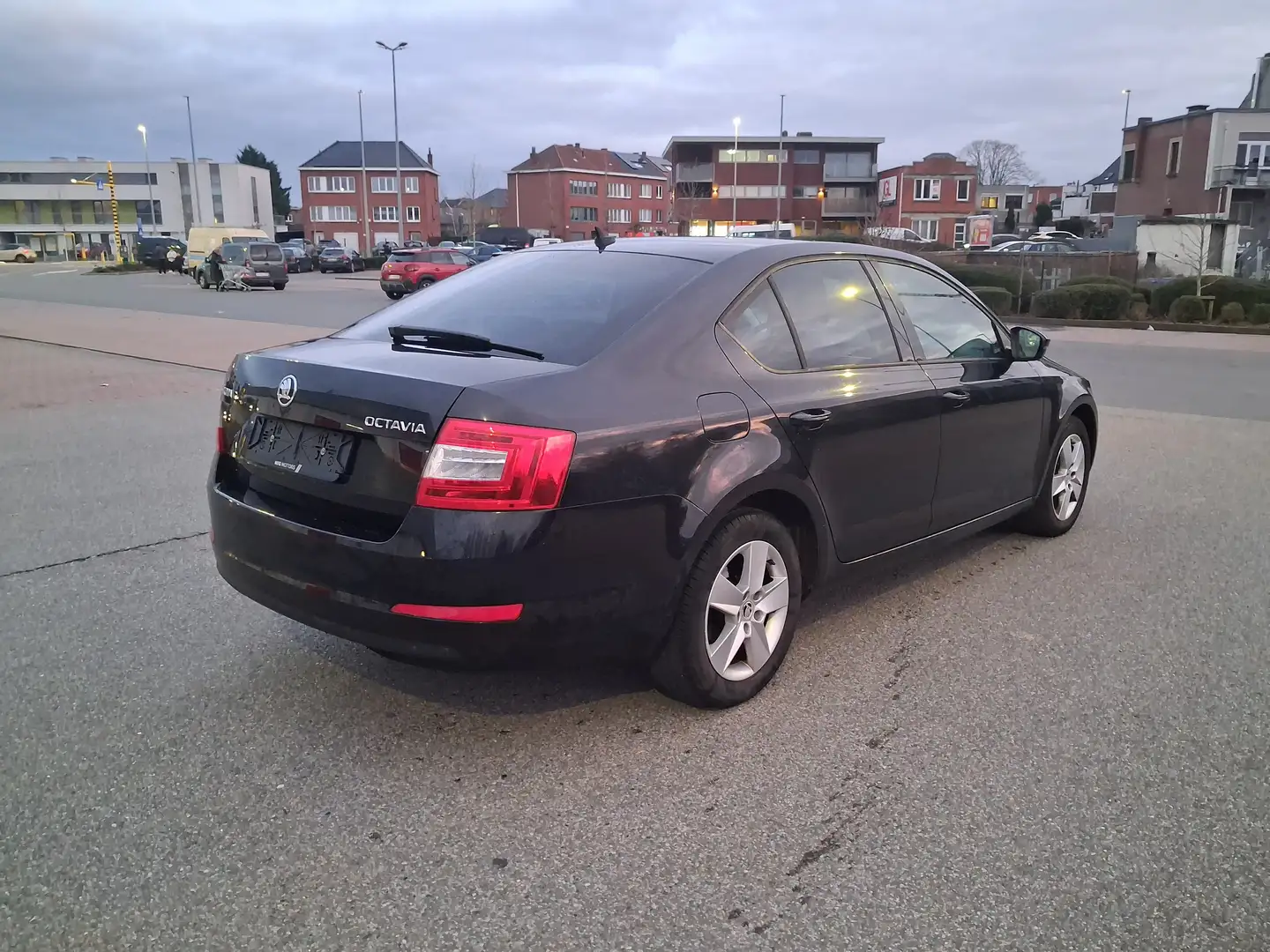 Skoda Octavia Octavia 1.4 TSI  Boîte automatique Schwarz - 2