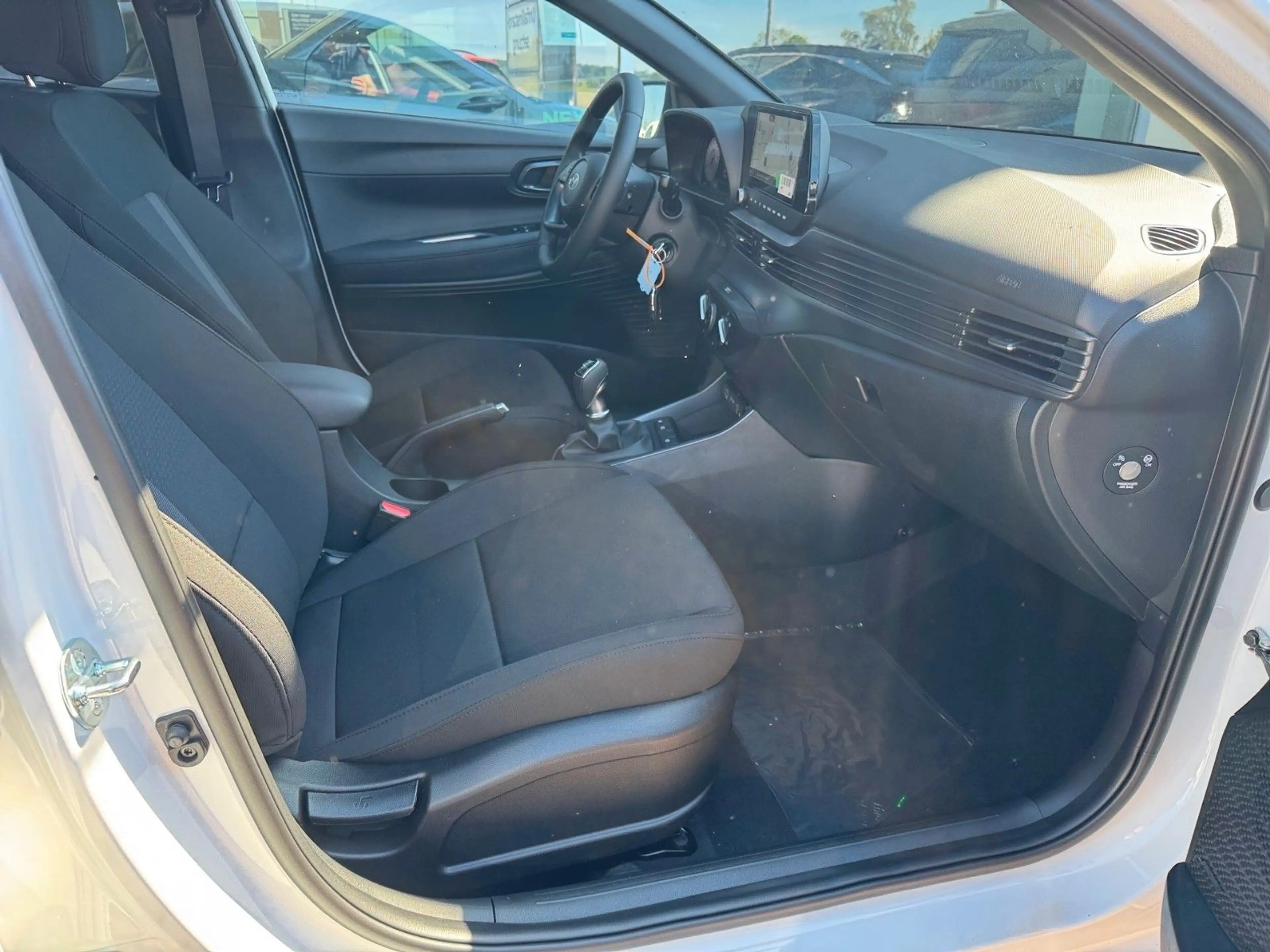 Hyundai i20 Blackline — photo 13