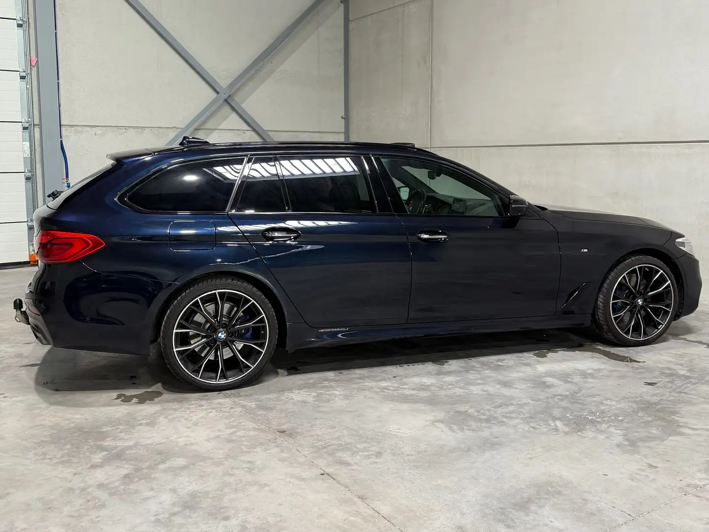 BMW 540 540i xDrive M / Pano / HUD / Leder / H&K Blauw - 2