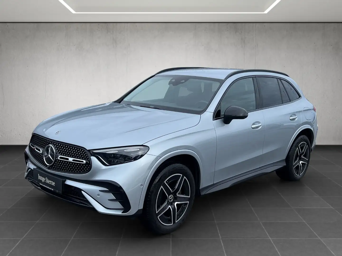 Mercedes-Benz GLC 300 de PHEV 4MATIC Osterreich Edition Aut. Silber - 2