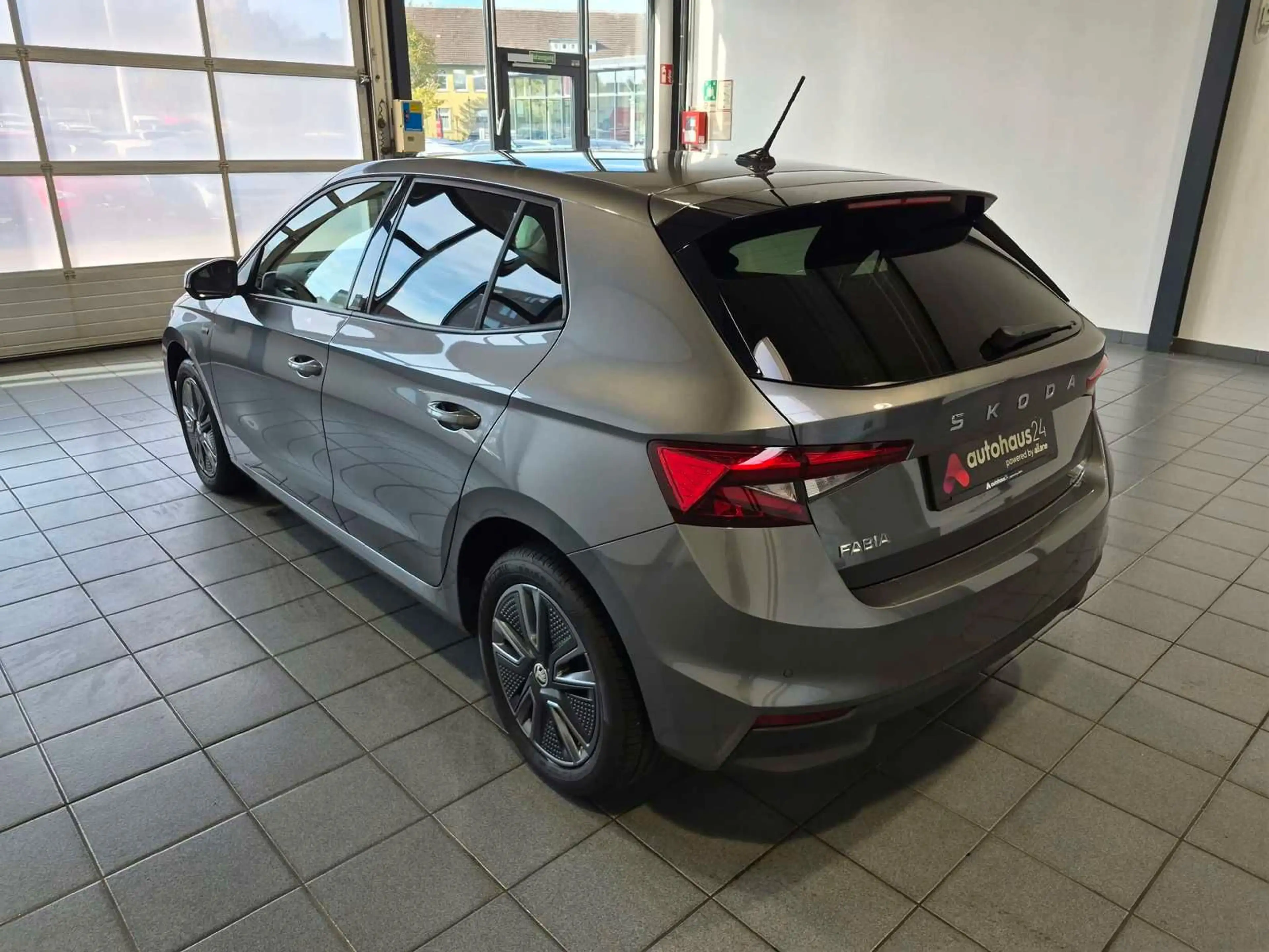 Skoda Fabia 1.0 TSI Drive  ACC|LED|Kamera|KESSY — photo 4