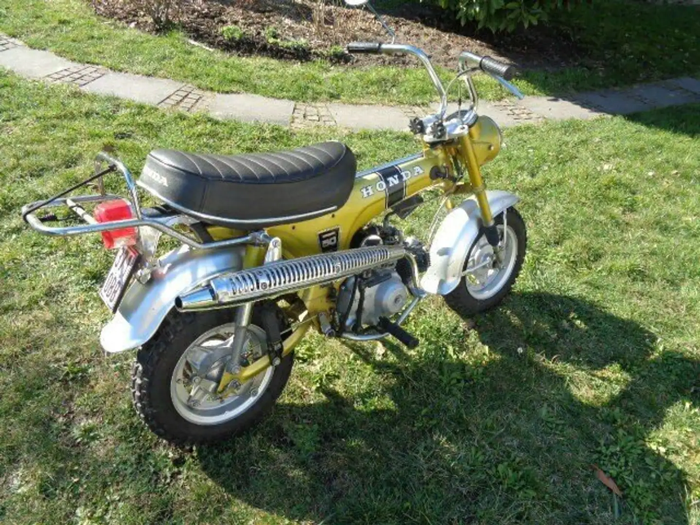 Honda Dax ST 50 G Or - 2