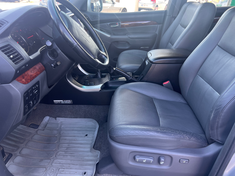 Toyota Land Cruiser Landcruiser 3.0 Turbo D4D VIP — photo 6