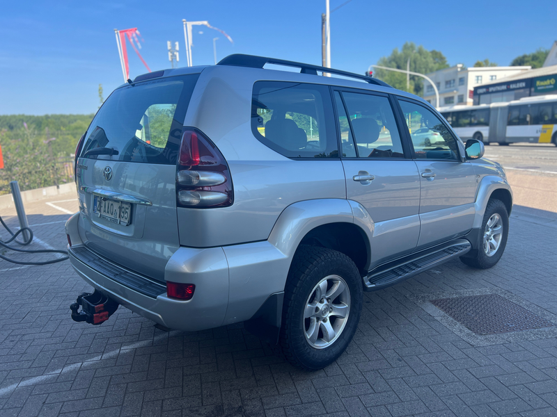 Toyota Land Cruiser Landcruiser 3.0 Turbo D4D VIP — photo 2