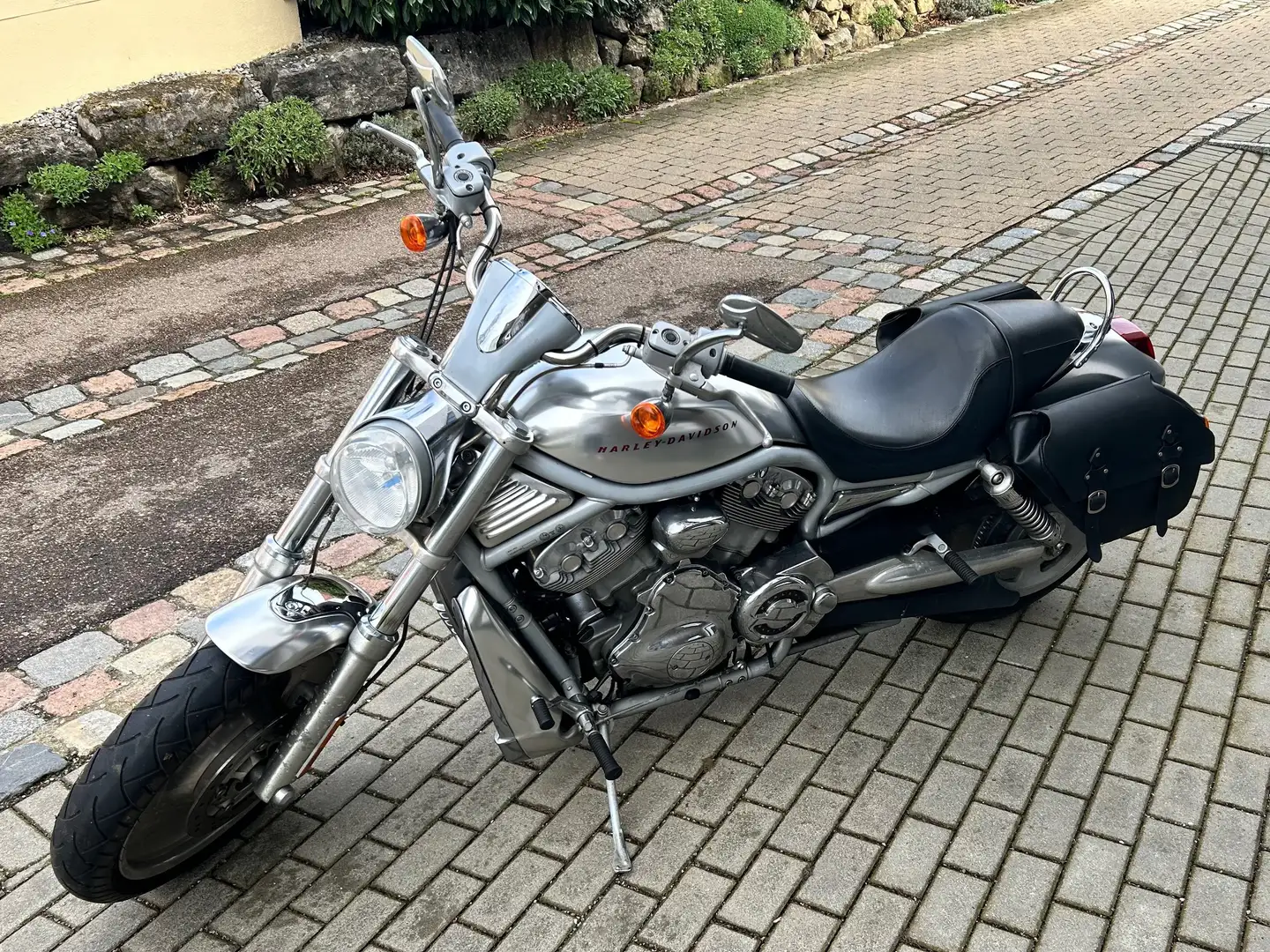 Harley-Davidson V-Rod V-Rod VRSCA - Pflegearm und topgepflegt srebrna - 1