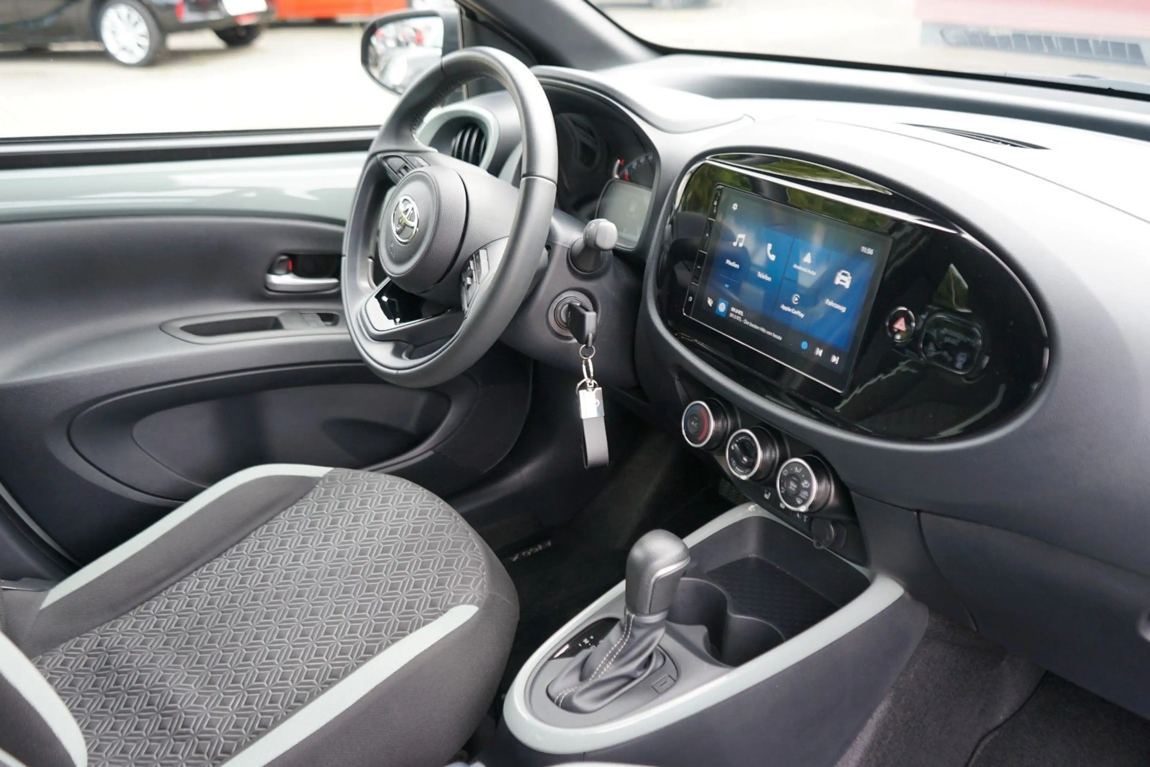 Mercedes-Benz B 180 Automatik — photo 9