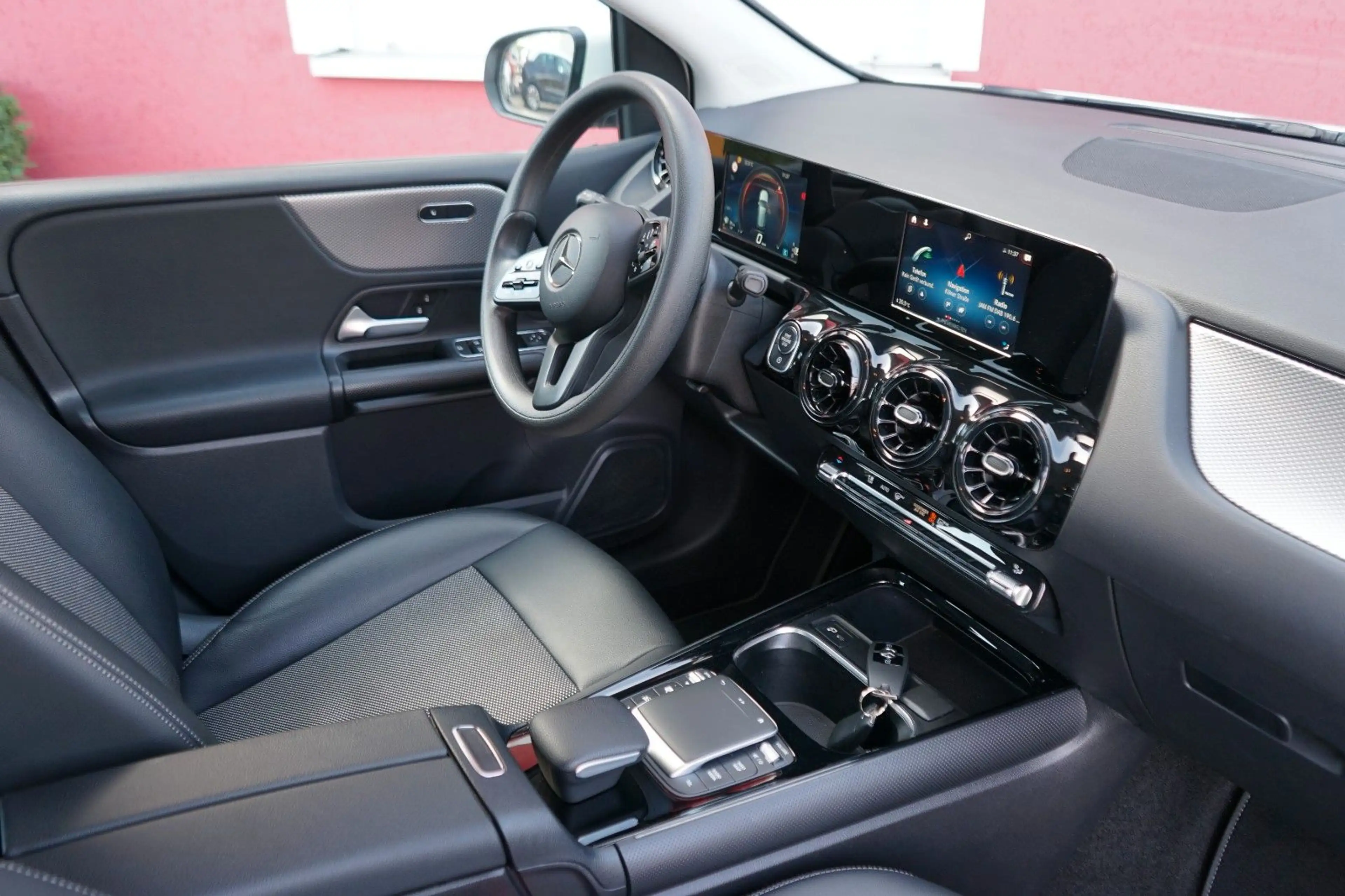 Mercedes-Benz B 180 Automatik — photo 14