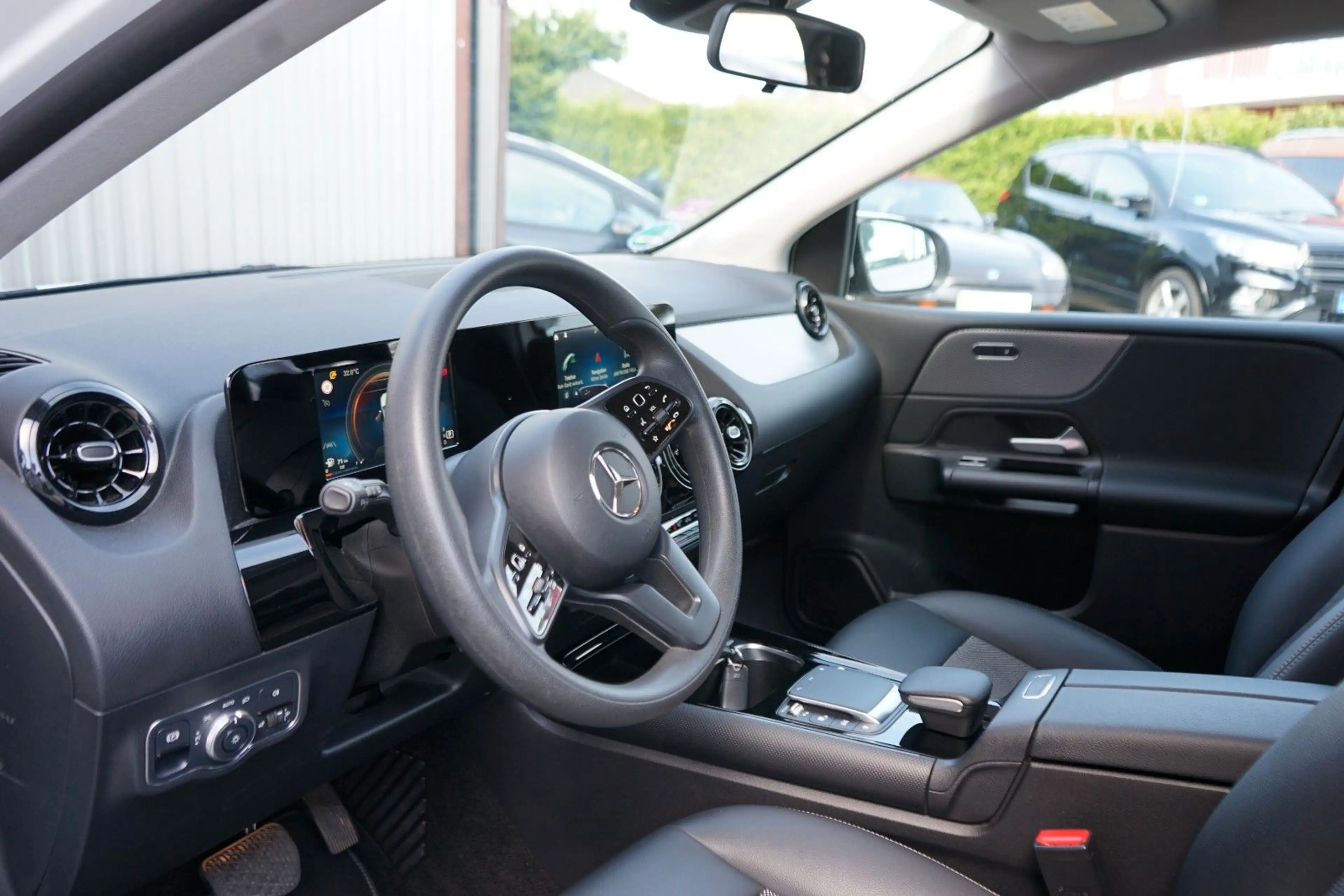 Mercedes-Benz B 180 Automatik — photo 15