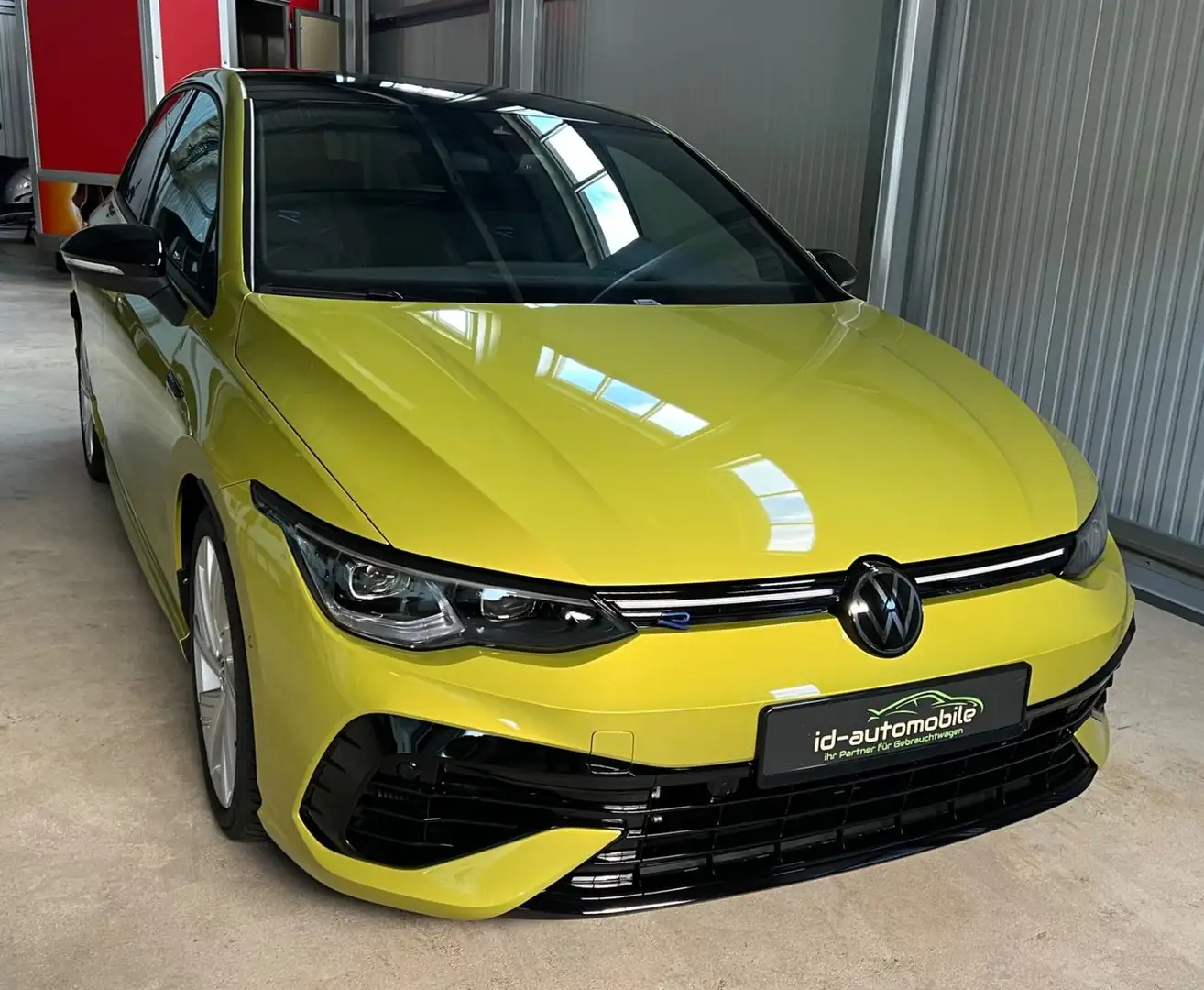 Volkswagen Golf VIII Lim. R 333 Limited Edition 4Motion Gelb - 2