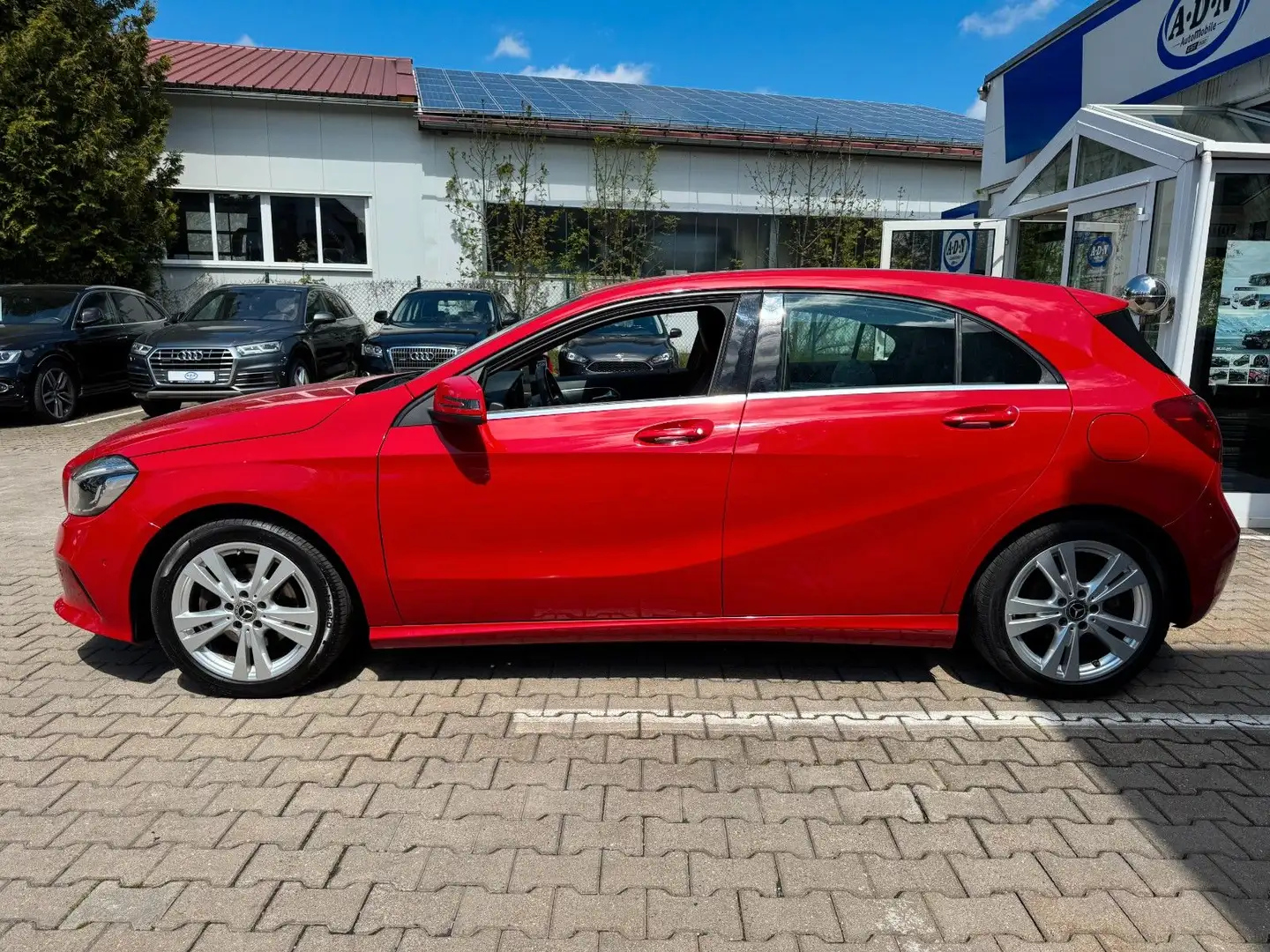Mercedes-Benz A 180 BlueEfficiency *LED*Navi*Kamera*8fach*AHK* Rouge - 2