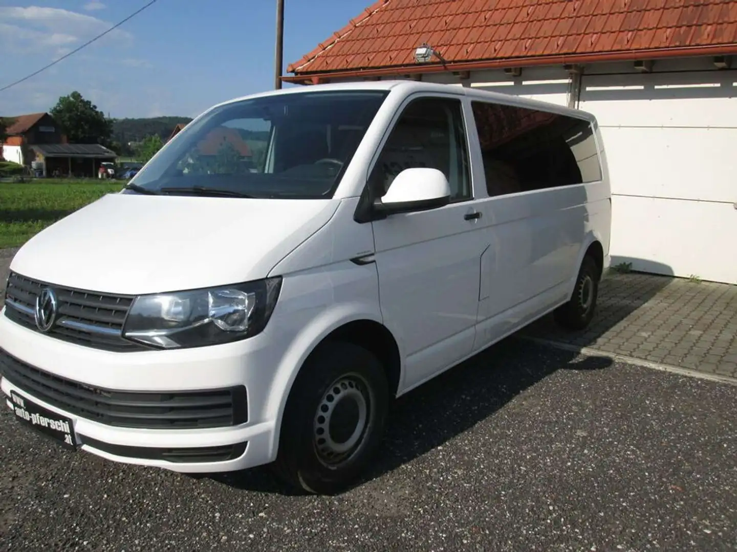 Volkswagen T6 Kombi lang 4Motion Blanc - 2