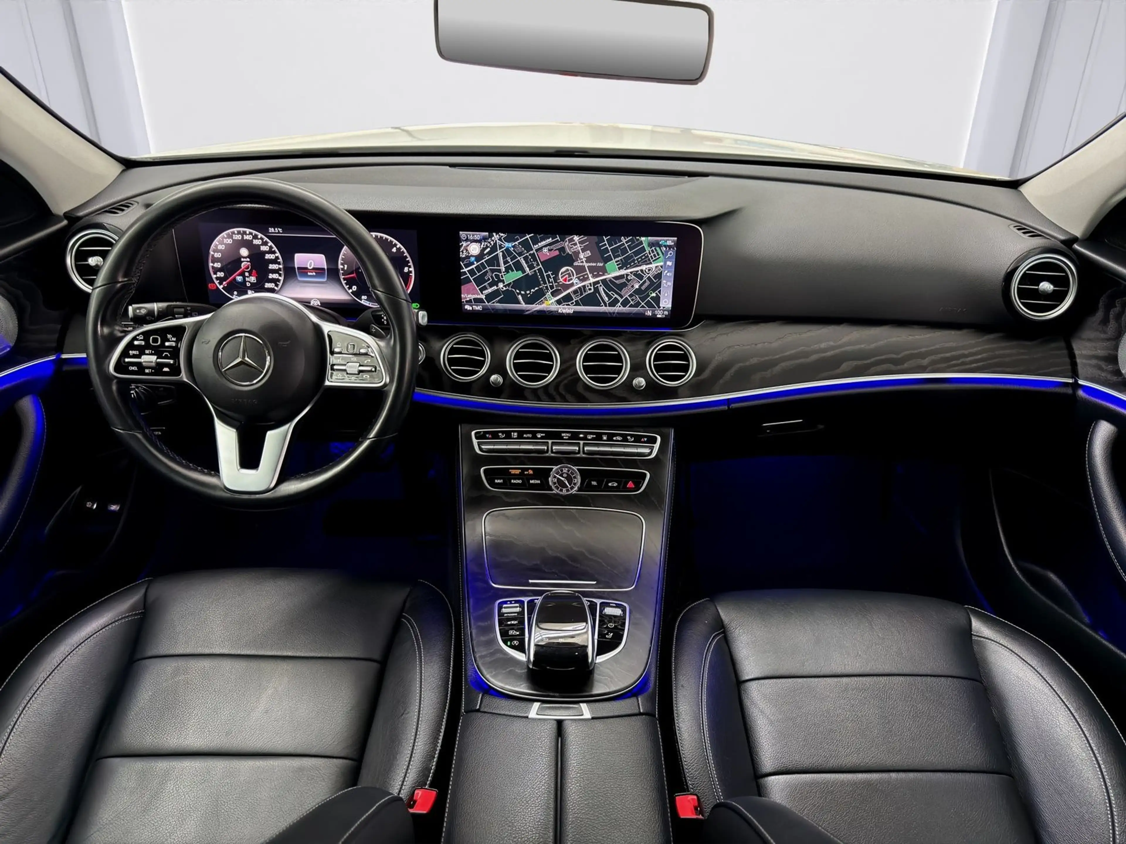 Mercedes-Benz E 400 d 4Matic*360°KAM*KLIMA*NAVI*LED*AHK*SHZ* — photo 10