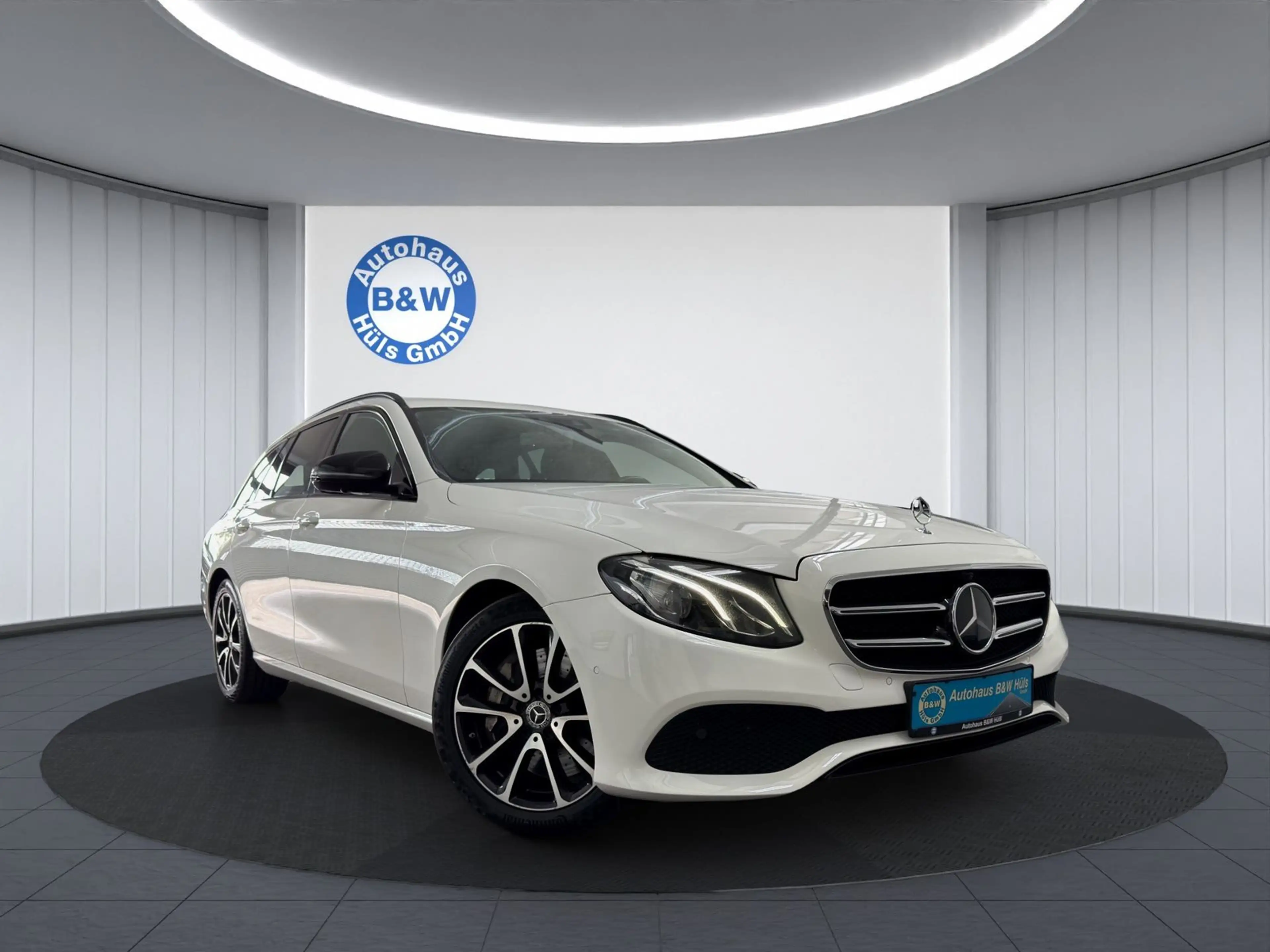 Mercedes-Benz E 400 d 4Matic*360°KAM*KLIMA*NAVI*LED*AHK*SHZ*