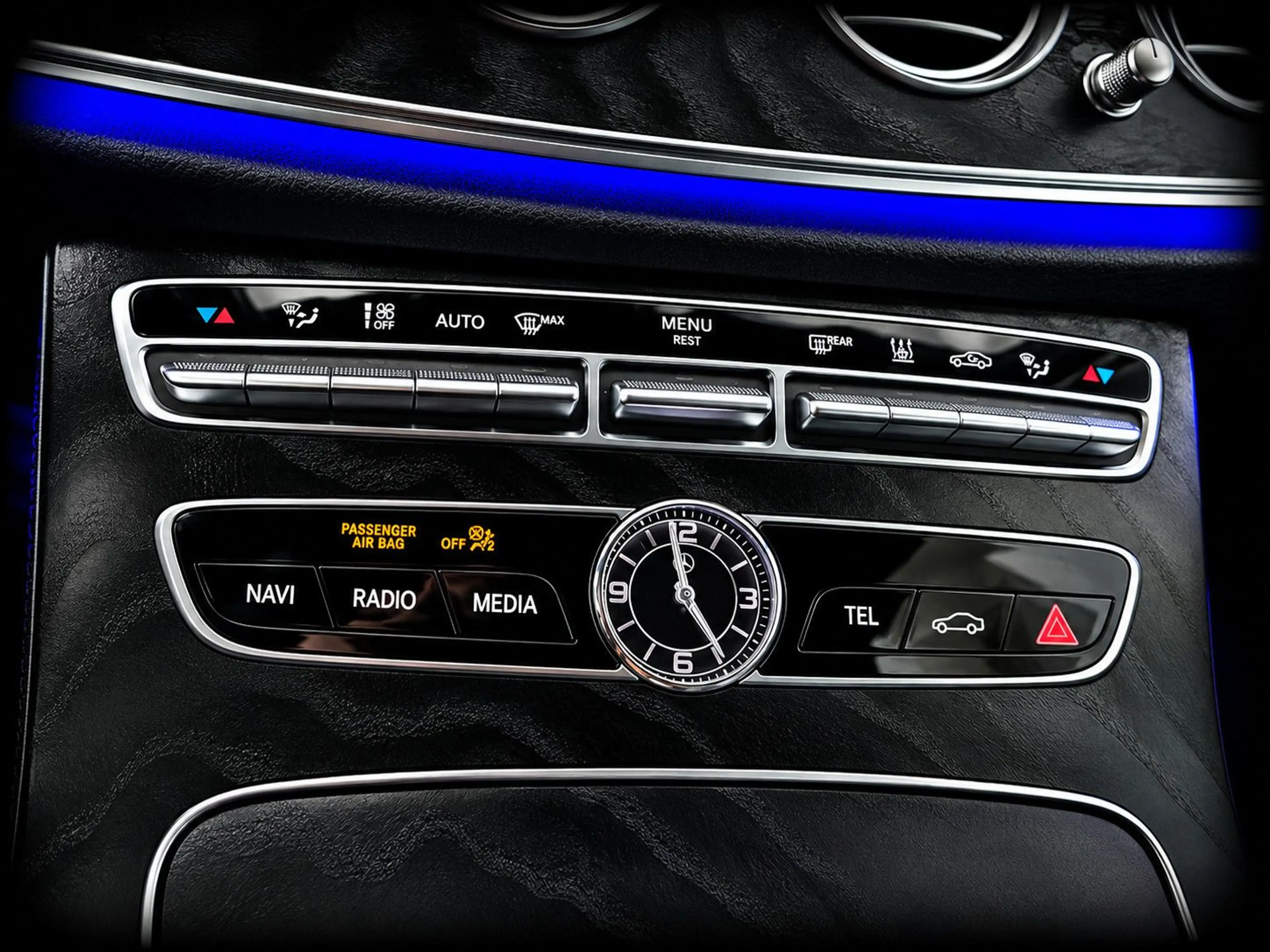Mercedes-Benz E 400 d 4Matic*360°KAM*KLIMA*NAVI*LED*AHK*SHZ* — photo 13