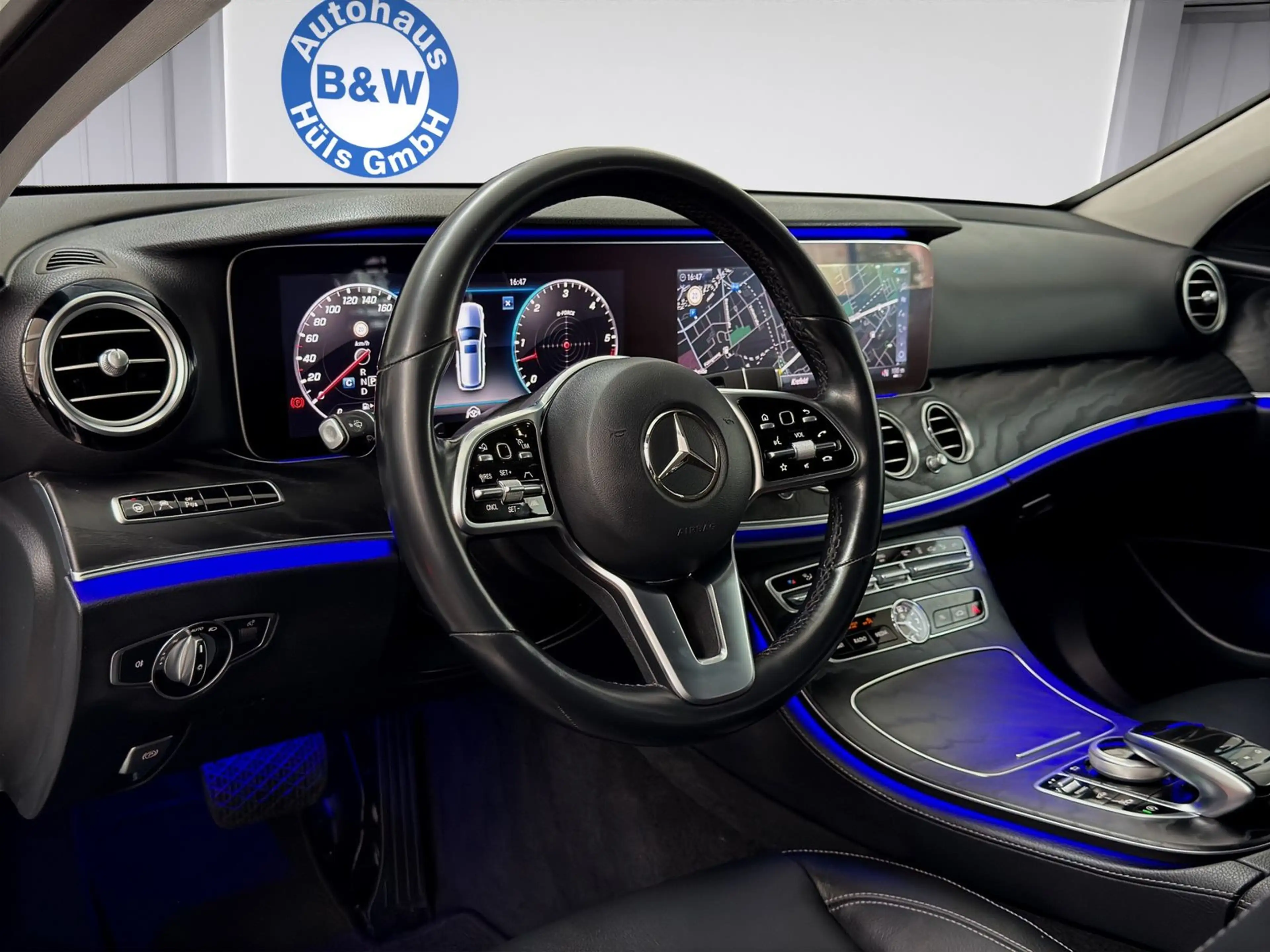 Mercedes-Benz E 400 d 4Matic*360°KAM*KLIMA*NAVI*LED*AHK*SHZ* — photo 9