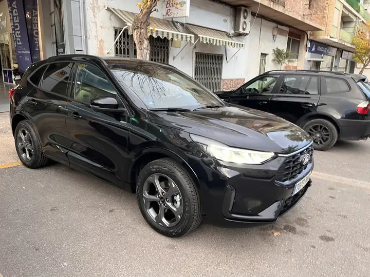 Ford Kuga 2025, foto 3