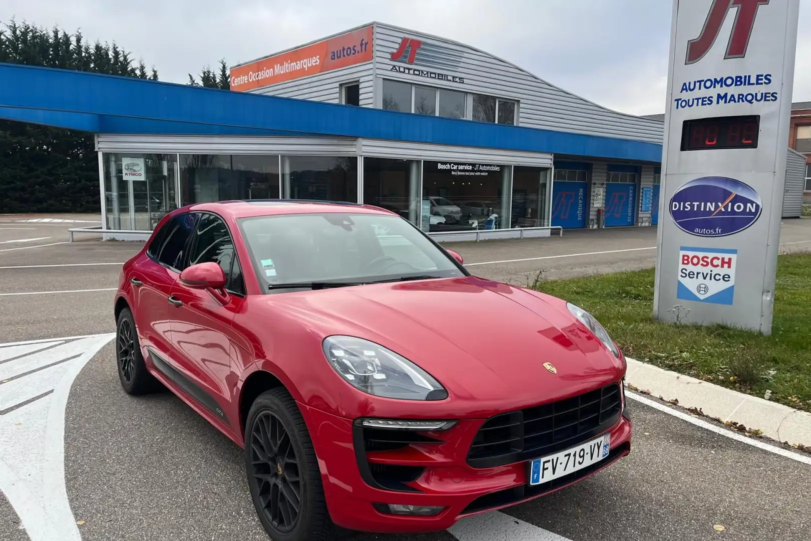 Porsche Macan Macan 3.0i V6 - 360 - BV PDK  TYPE 95B GTS Rot - 1
