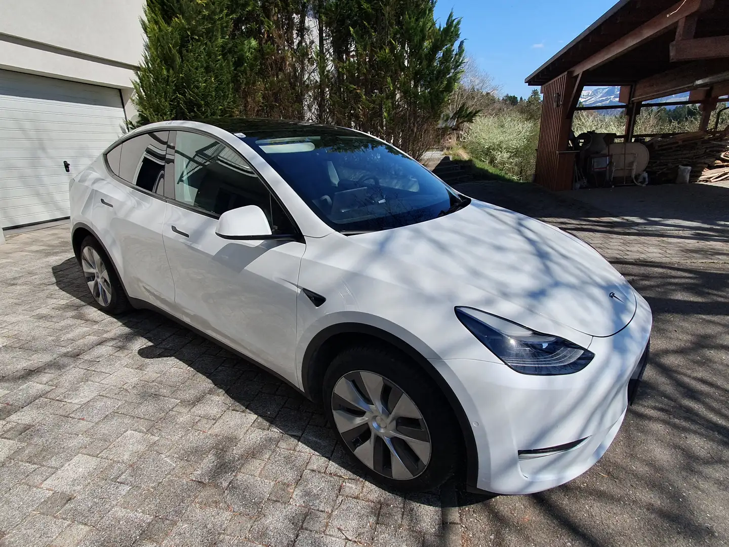 Tesla Model Y Model Y Long Range AWD 75kWh MwSt. ausweisbar Weiß - 1