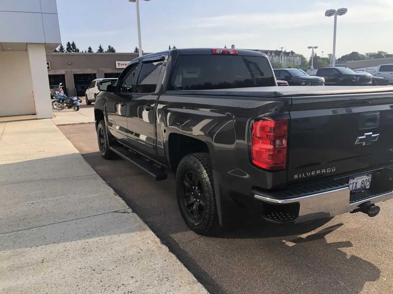 Chevrolet Silverado 1500 photo Chevrolet Silverado 1500