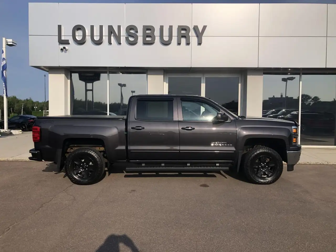 Chevrolet Silverado 1500 photo Chevrolet Silverado 1500