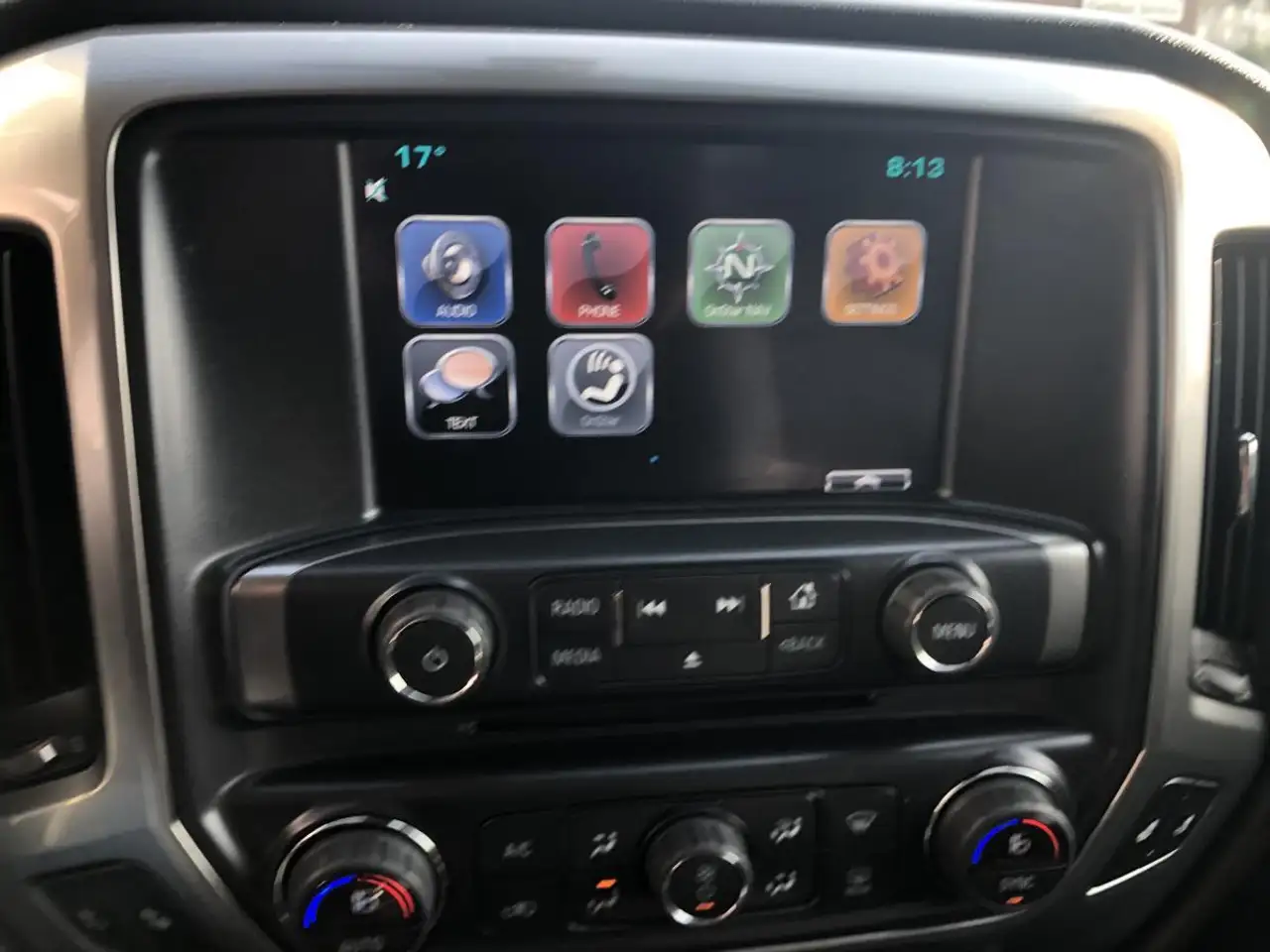 Chevrolet Silverado 1500 photo Chevrolet Silverado 1500