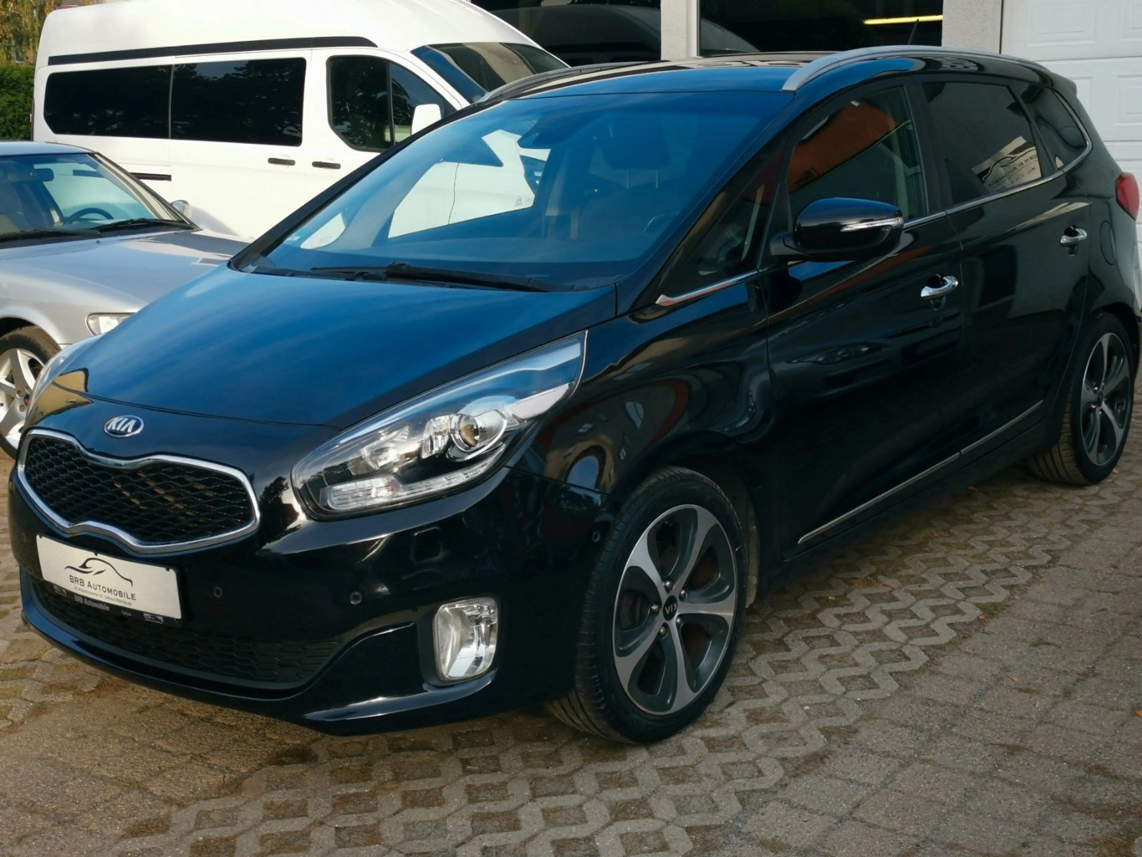 Kia Carens Spirit 1.7 CRDI Kamera TÜV 1.Hand — photo 3