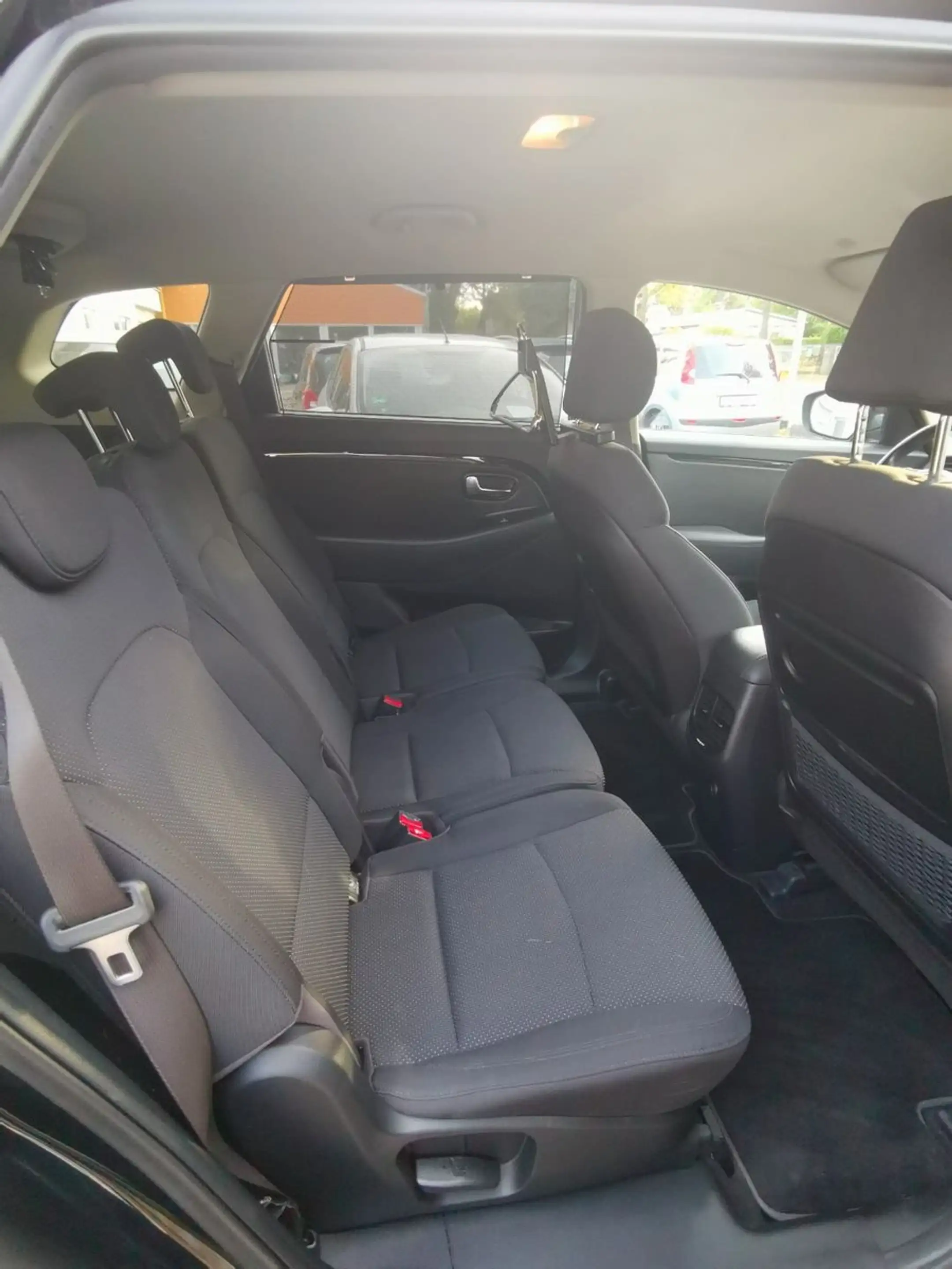 Kia Carens Spirit 1.7 CRDI Kamera TÜV 1.Hand — photo 7