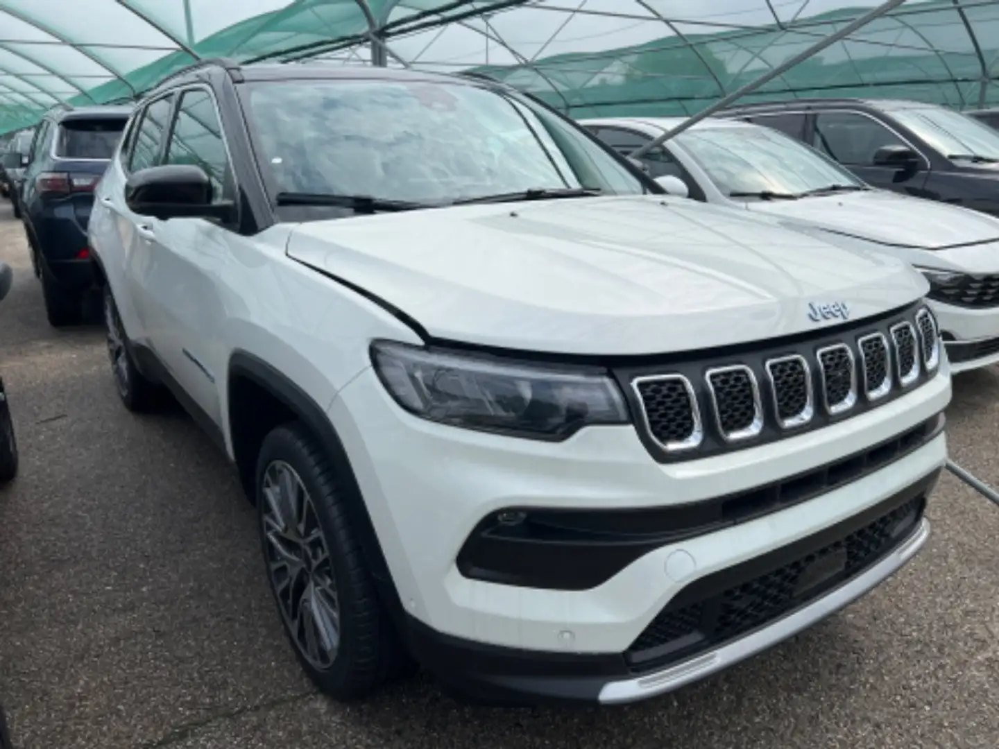Jeep Compass 1.3 Turbo T4 PHEV Limited Weiß - 2