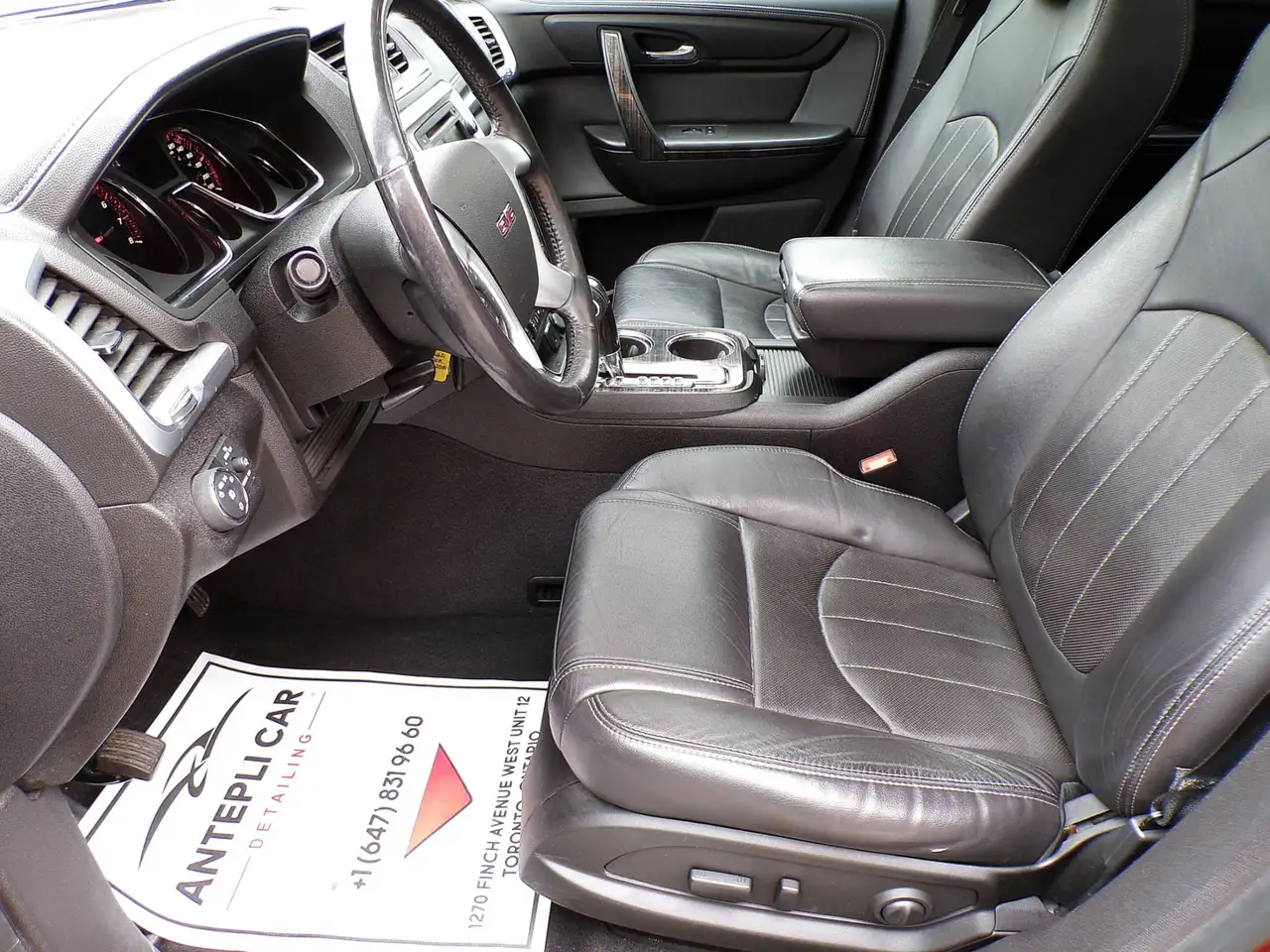 GMC Acadia снимка GMC Acadia