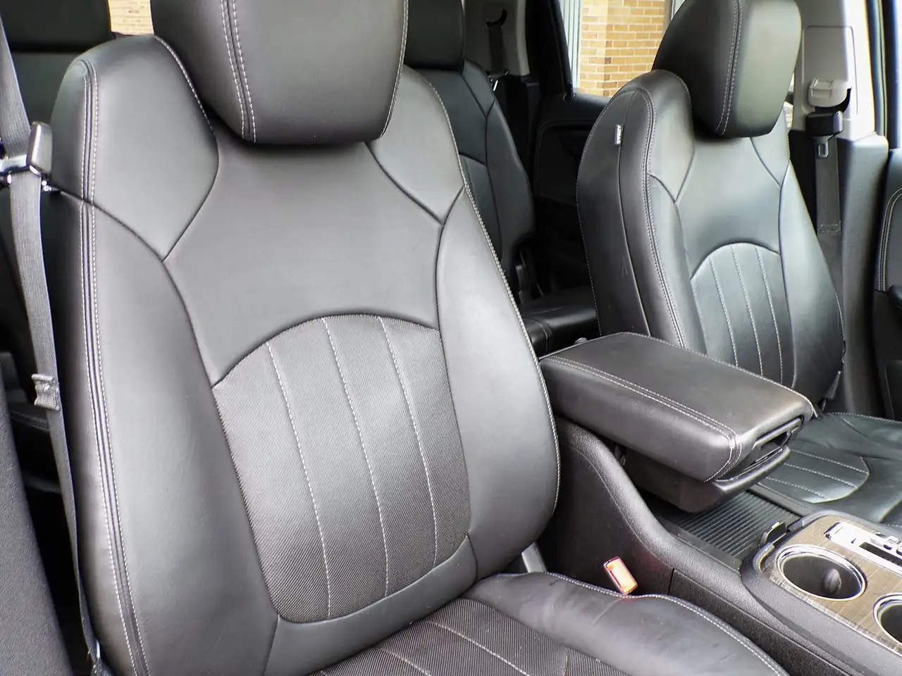 GMC Acadia снимка GMC Acadia