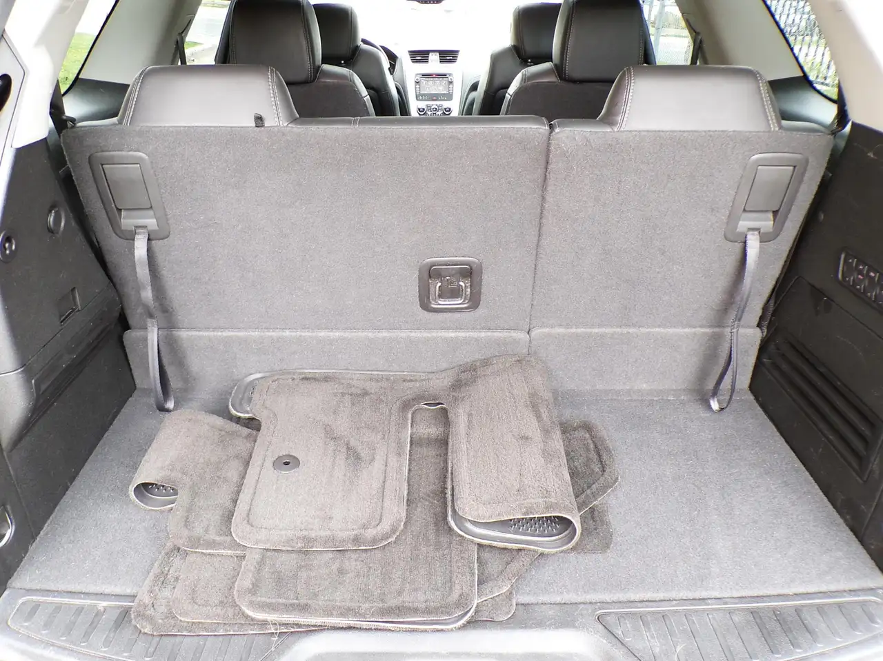 GMC Acadia снимка GMC Acadia