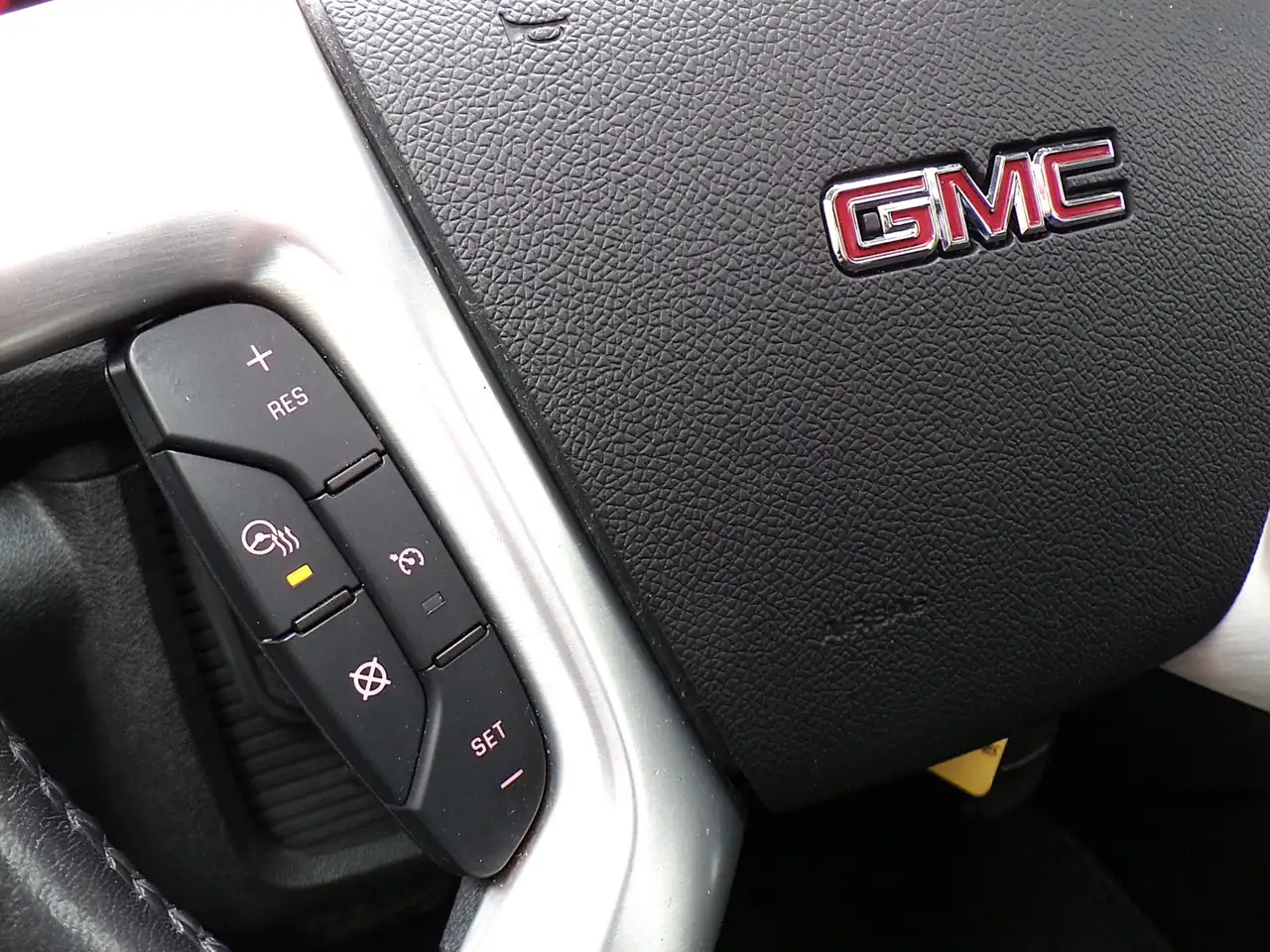 GMC Acadia снимка GMC Acadia