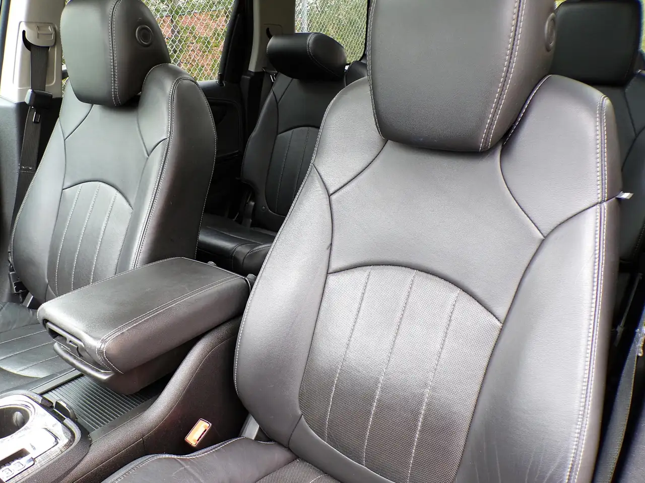 GMC Acadia снимка GMC Acadia