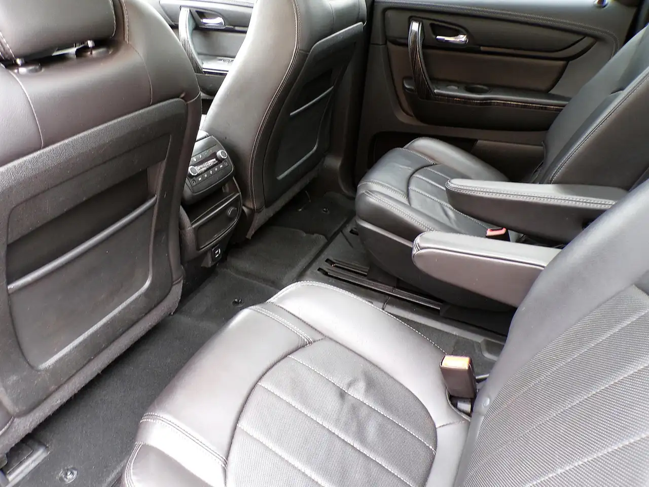 GMC Acadia снимка GMC Acadia