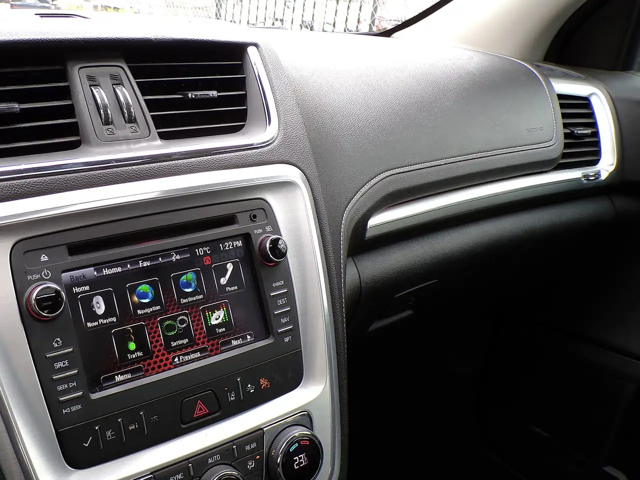 GMC Acadia снимка GMC Acadia