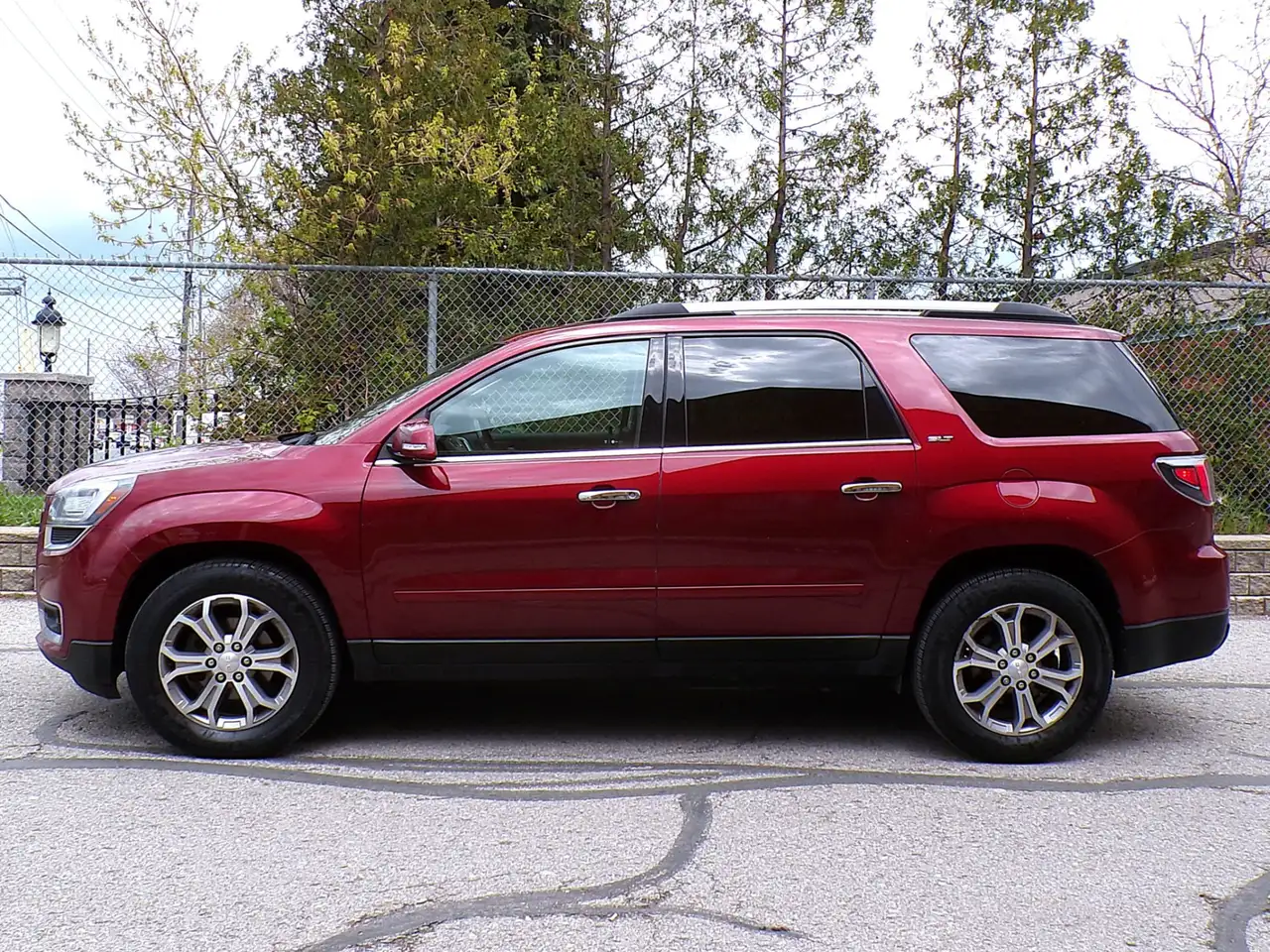 GMC Acadia снимка GMC Acadia