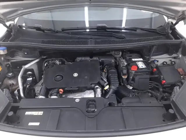 DS Automobiles DS 7 Crossback view 13