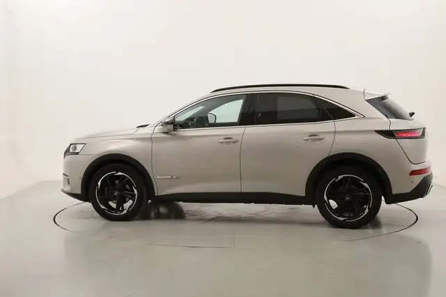 DS Automobiles DS 7 Crossback view 2