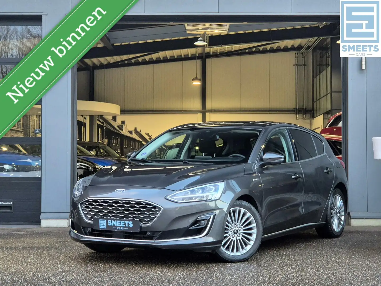 Ford Focus 1.5 EcoBoost Vignale 150PK |Leer|HUD|Navi||Climate Grijs - 1