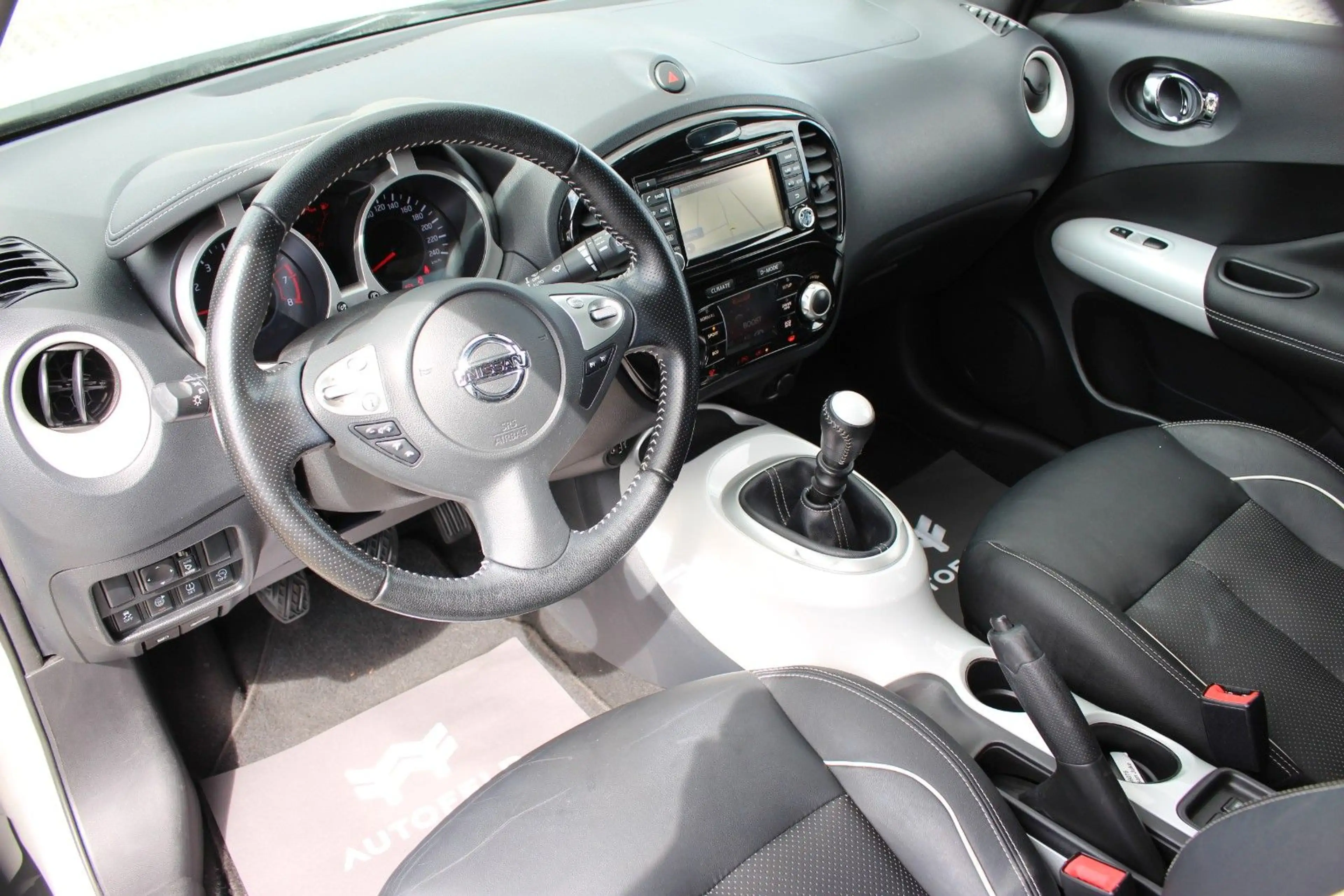 Nissan Juke 1.2 DIG-T Tekna/SHEFT/KLIMA/RCAM/NAVI/LEDER — photo 10