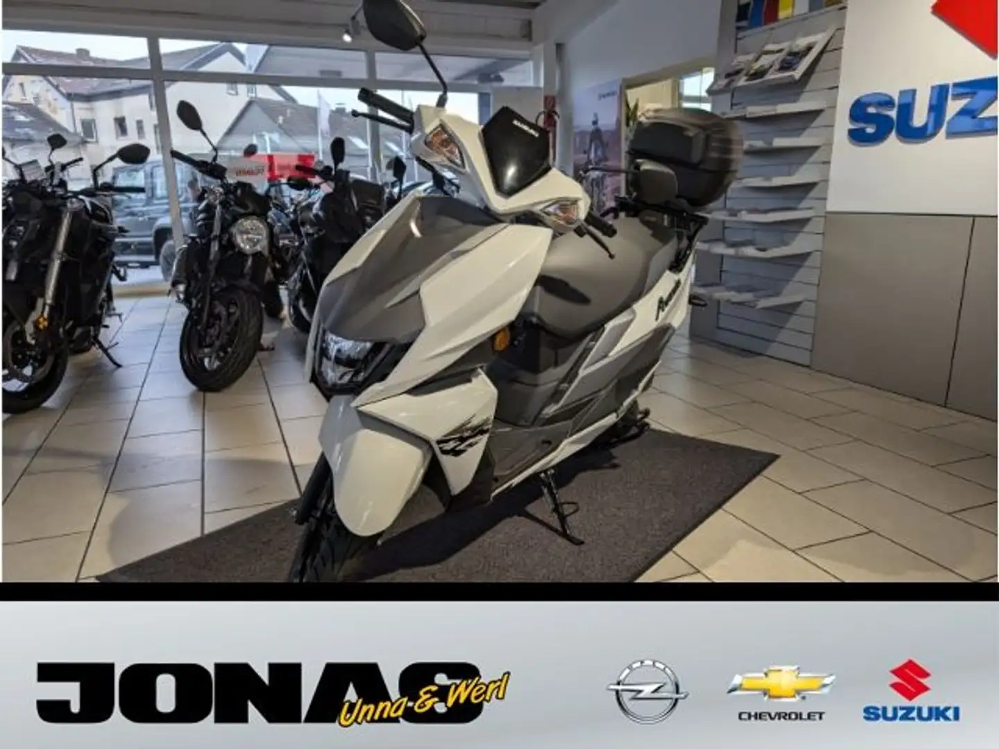 Suzuki Avenis 125 in Menden bei Jonas Grau - 1