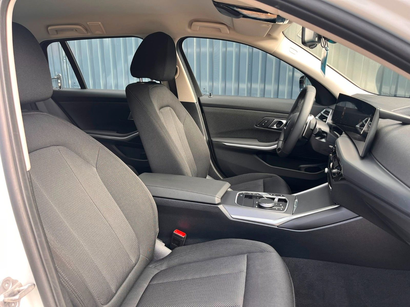 BMW 318 i Aut. Touring Facelift /LED/Sitzheiz/Kamera — photo 12