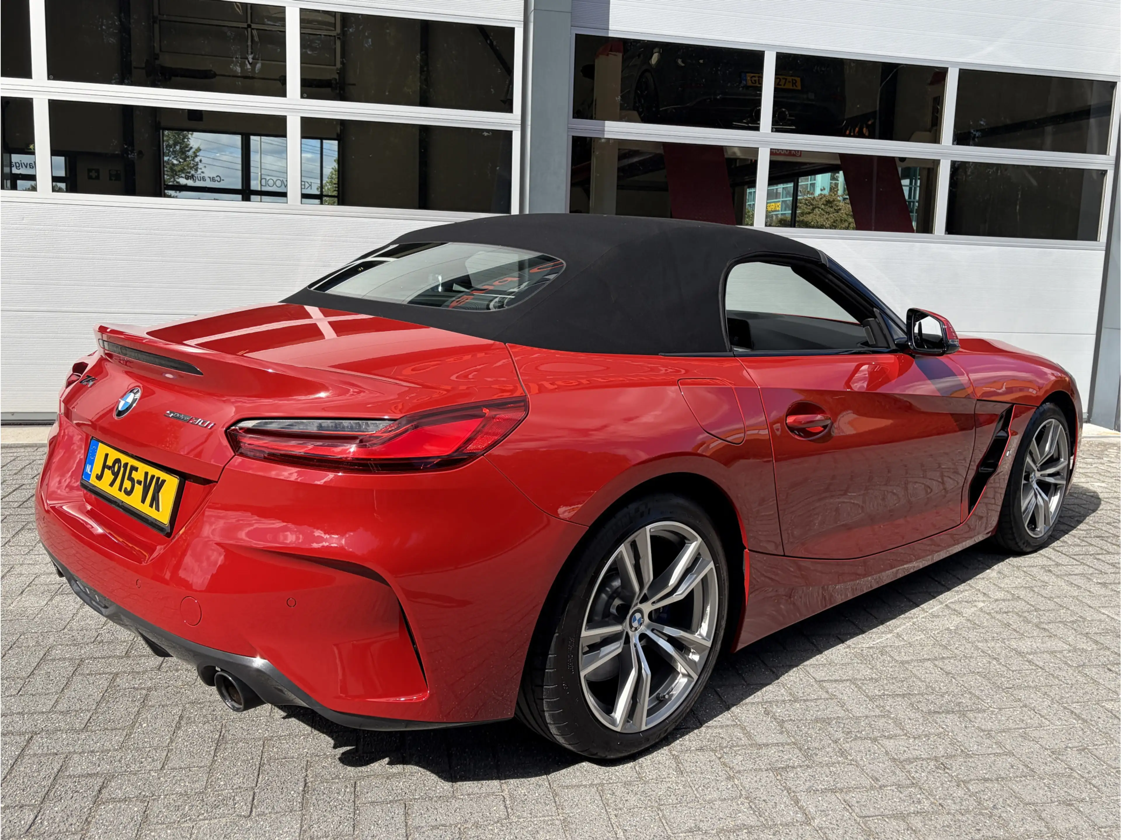 BMW Z4 Roadster sDrive30i M-Sport High Executive Camera — photo 34