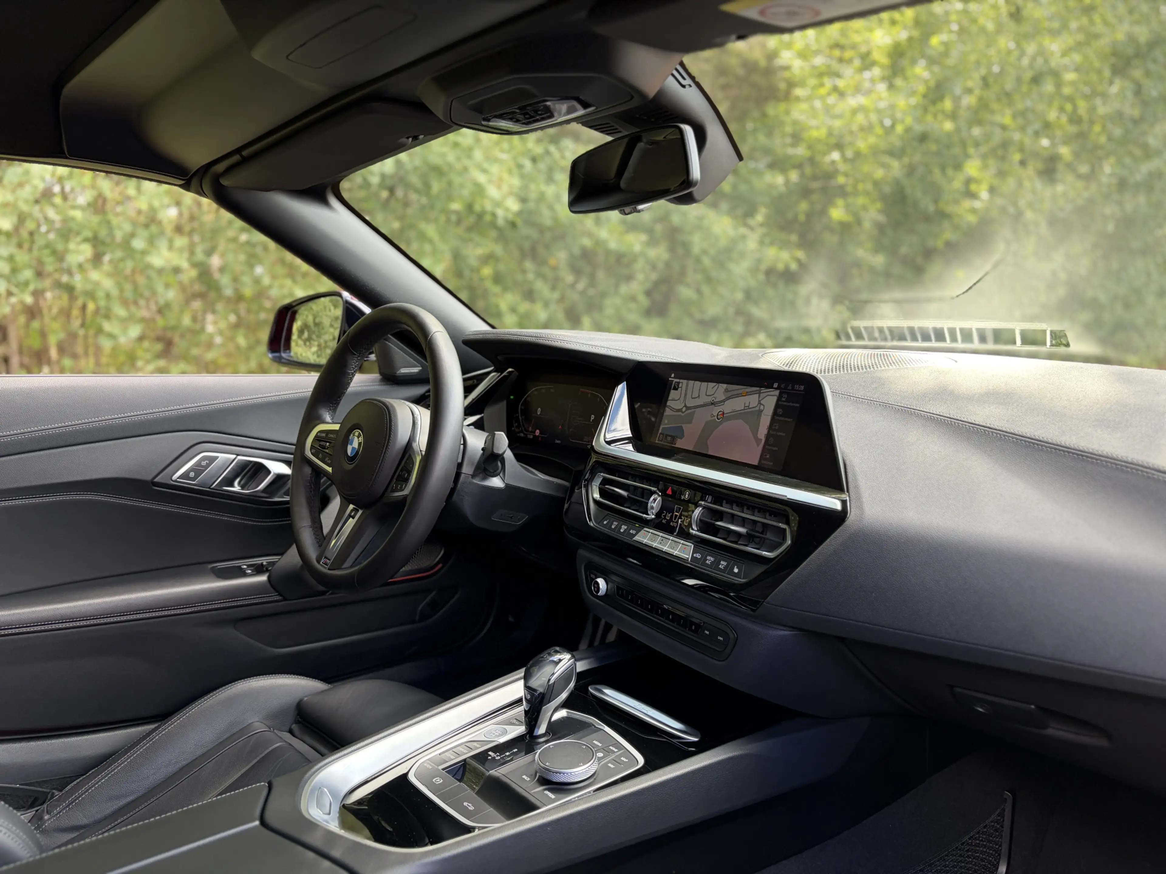 BMW Z4 Roadster sDrive30i M-Sport High Executive Camera — photo 13